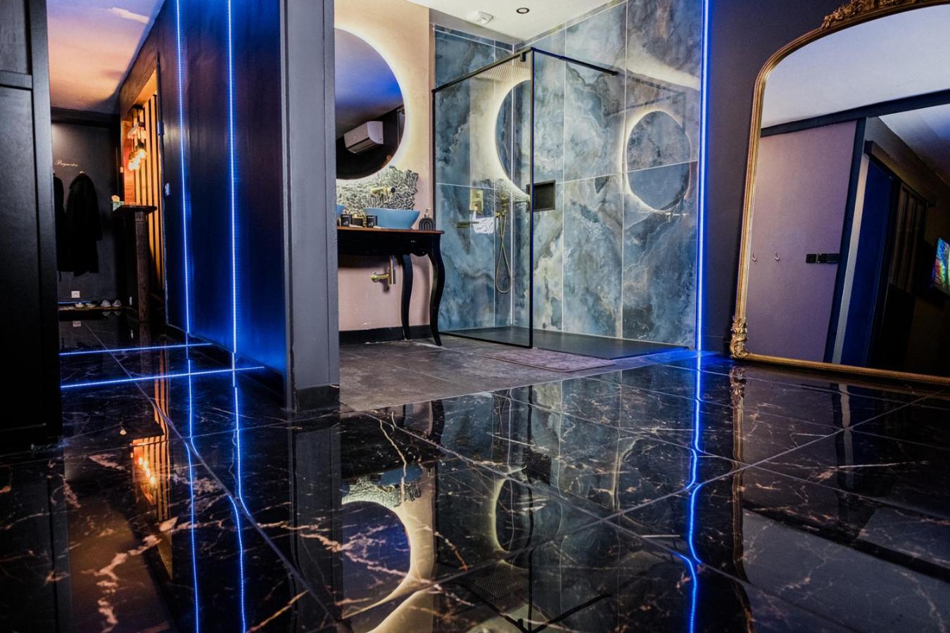 L Escale Jacuzzi Et Sauna Évreux Kültér fotó